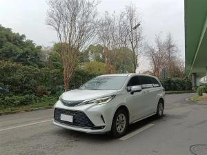 Toyota Granvia 2024 Hybrid