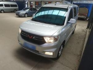 wuling hongguang v 2024 Petrol