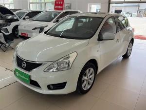 nissan  tiida 2013 Petrol
