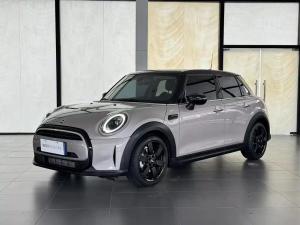 mini 2023 Petrol