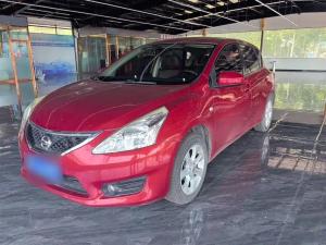 nissan  tiida 2015 Petrol