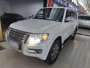 mitsubishi pajero 2020 Petrol