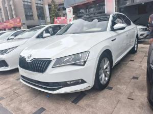 skoda superb 2018 Petrol