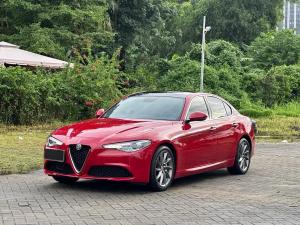 alfa romeo giulia 2021 Petrol