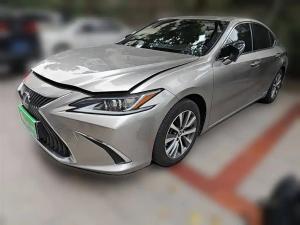 Lexus ES 2018 Hybrid