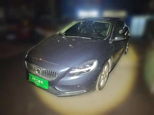 Volvo V40 2018 Petrol