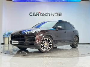 porsche cayenne 2024 Petrol