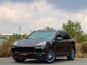 Porsche Cayenne 2017 Petrol