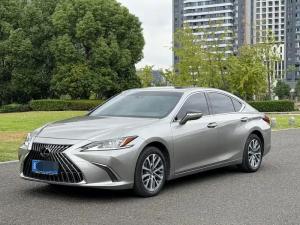 Lexus ES 2024 Petrol
