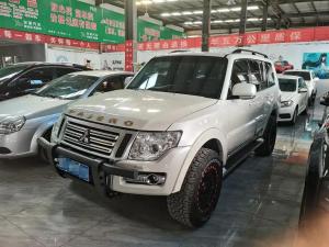 mitsubishi pajero 2018 Petrol