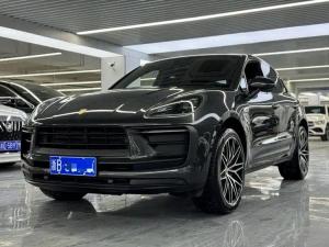 Porsche Macan 2023 Petrol
