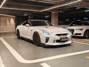 nissan gt-r 2018 Petrol