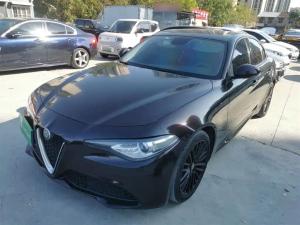 alfa romeo giulia 2018 Petrol