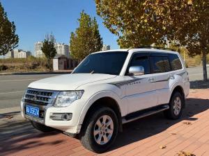 Mitsubishi Pajero 2018 Petrol