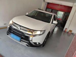 mitsubishi outlander 2017 Petrol