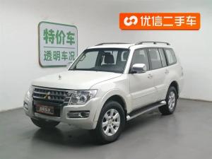 mitsubishi pajero 2020 Petrol