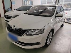 skoda rapid 2018 Petrol