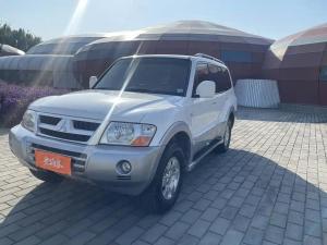 mitsubishi pajero 2008 Petrol