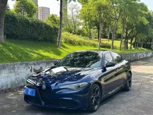 alfa romeo giulia 2021 Petrol
