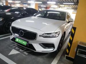 Volvo S60 2025 Hybrid