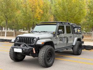 jeep gladiator 2023 Petrol