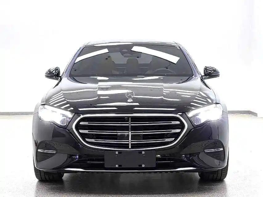 Mercedes-Benz E-Class image 2