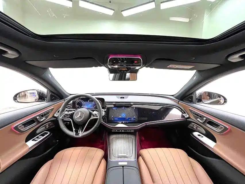 Mercedes-Benz E-Class image 5