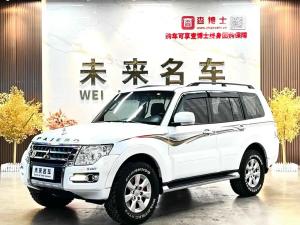 mitsubishi pajero 2018 Petrol