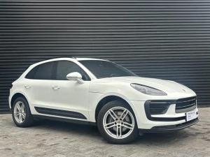 porsche macan 2023 Petrol