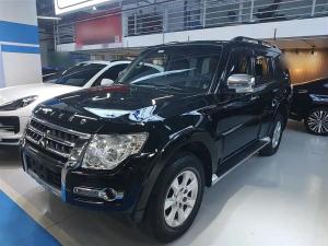 mitsubishi pajero 2016 Petrol