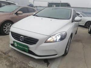 volvo v40 2015 Petrol