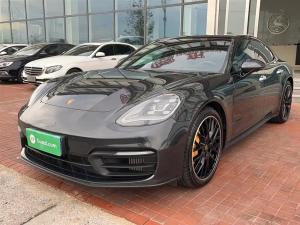 Porsche Panamera 2023 Petrol