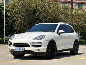 porsche cayenne 2011 Petrol