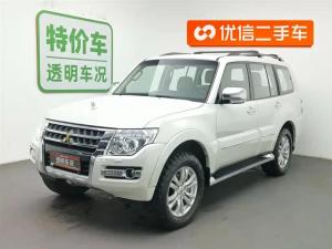 mitsubishi pajero 2018 Petrol