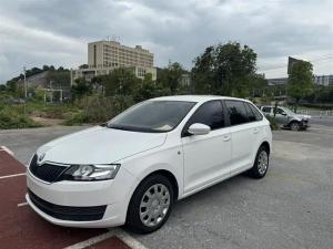 skoda rapid spaceback 2017 Petrol