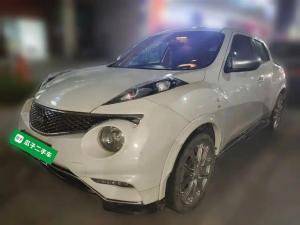 infiniti esq 2015 Petrol