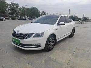 skoda octavia 2018 Petrol