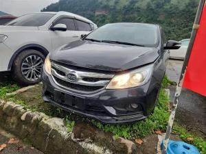 byd surui 2015 Petrol