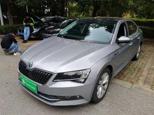 skoda superb 2016 Petrol